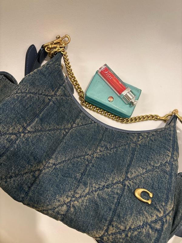 Customer carousel item 7.