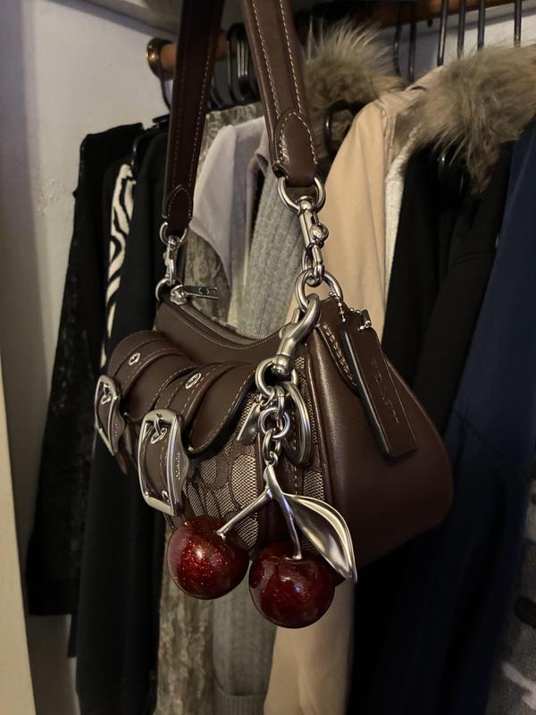 Review Thumbnail Image 0 384941810