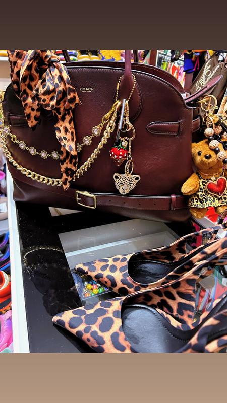 Review Thumbnail Image 0 383429492