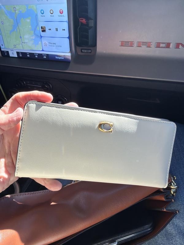 Review Thumbnail Image 0 382356910