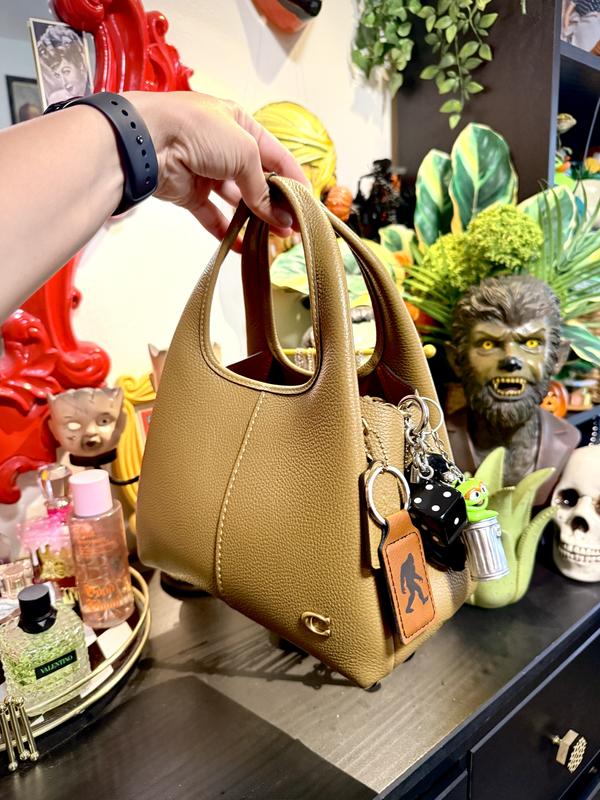 Review Thumbnail Image 0 384038472