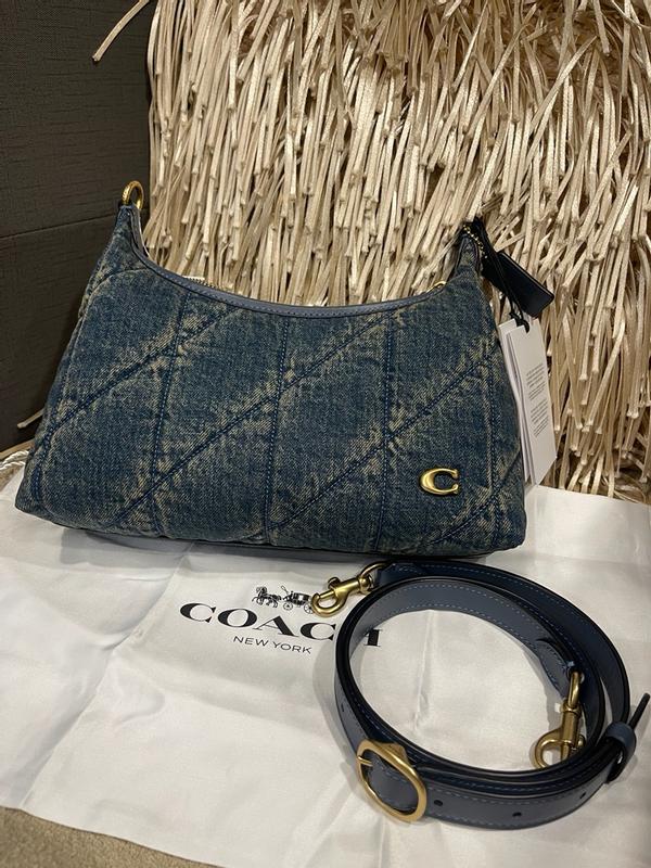 Customer carousel item 11.