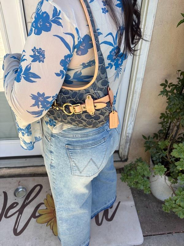 Customer photo for "Beautiful and functional bag!!"