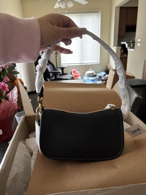 Review Thumbnail Image 0 381572207