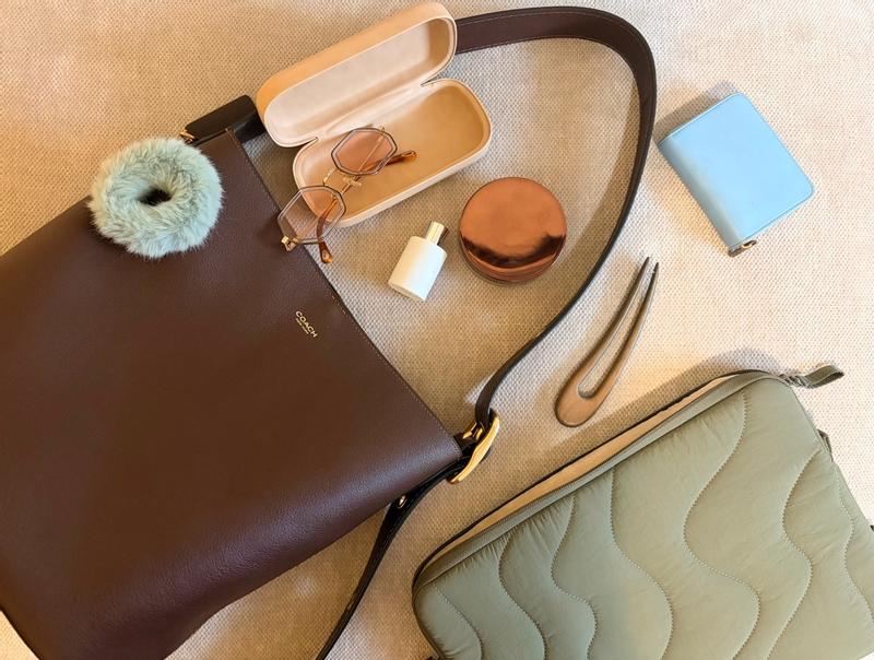 Customer carousel item 1.