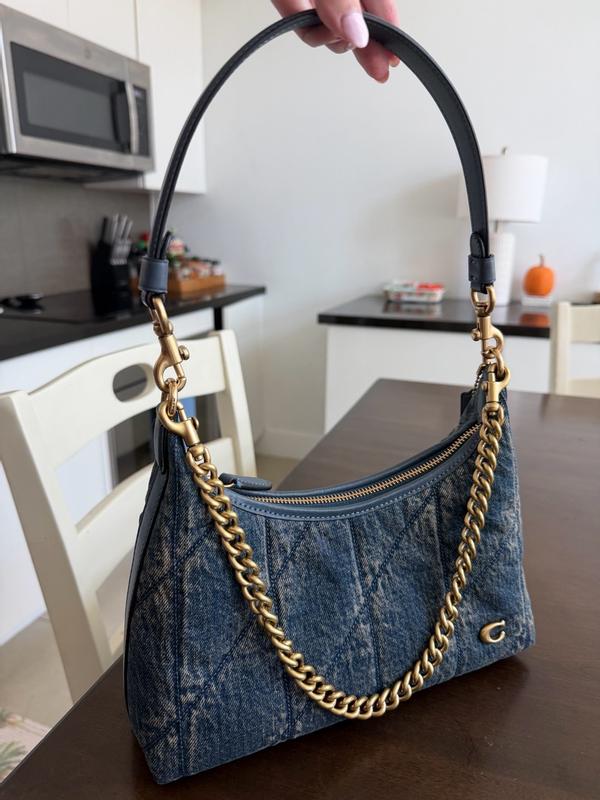 Customer carousel item 6.