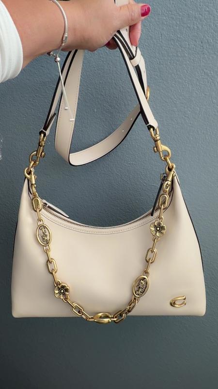 Juliet in the color chalk wirh  the horse and carriage chain.  Such a beautiful bag .