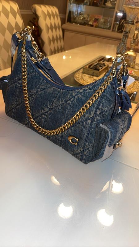 Customer carousel item 6.