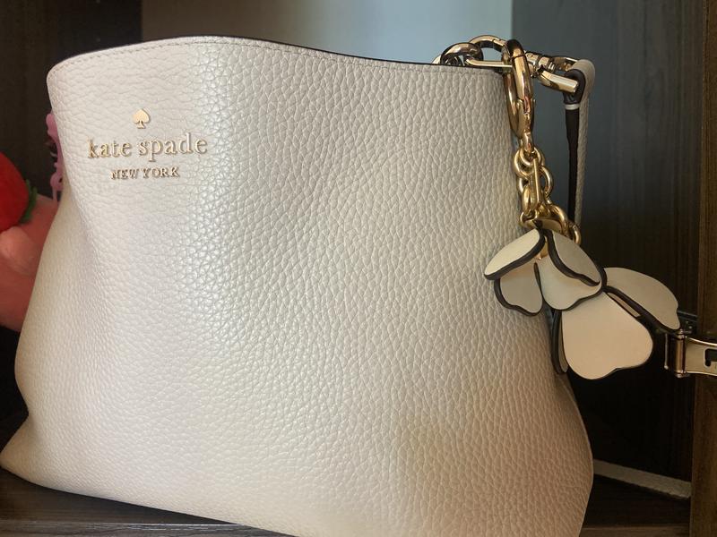 Perfect color to match other purses