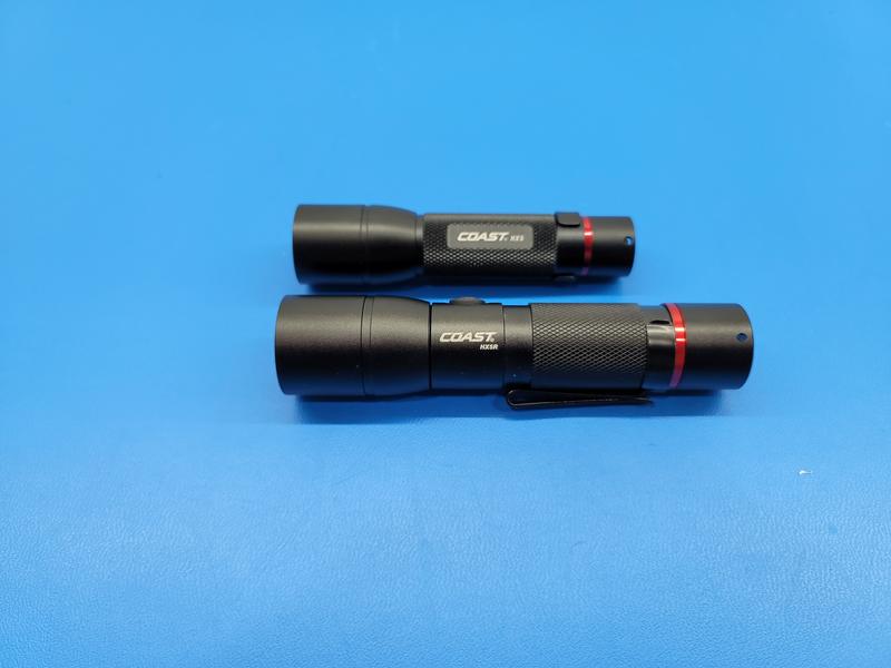 HX5R Lampe de poche à DEL Coast à faisceau Slide Focus 400 lumens 1x  CR123/Li-Ion rechargeable Batteries Expert