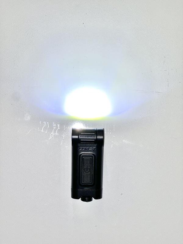 COAST HX4 80 Lumen Dual Color LED Magnetic Clip Batteries