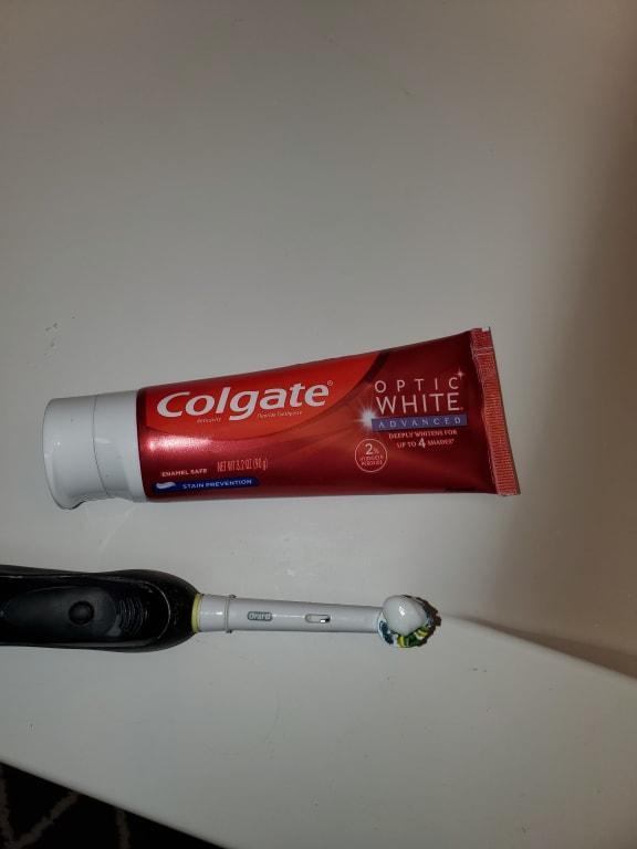 Colgate Optic White Advanced Teeth Whitening Toothpaste Stain