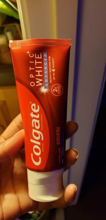 Colgate Optic White with Charcoal Teeth Whitening Toothpaste