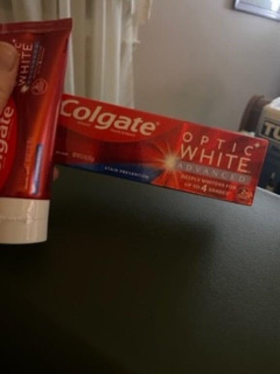 Colgate Optic White Teeth Whitening with Charcoal Toothpaste, Cool Mint  Cool Mint