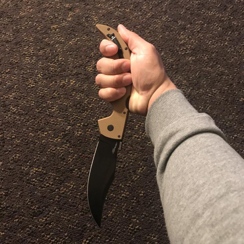 Perfect ergonomic handle shape! You can choke up in the middle closer to the blade for more balanced control. Hold to the rear for more power chops and other moves.