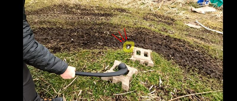 i circled the point for you. As you can see, i didnt even hit the spike, it just flew off.