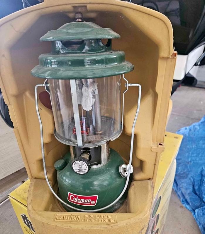 Coleman 700-Lumen Kerosene Lantern at Tractor Supply Co