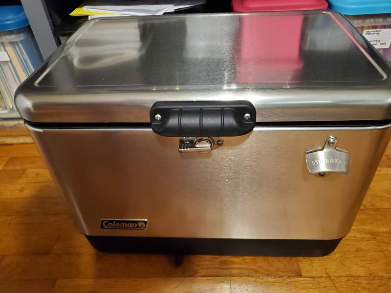 Coleman steel best sale belted cooler dimensions