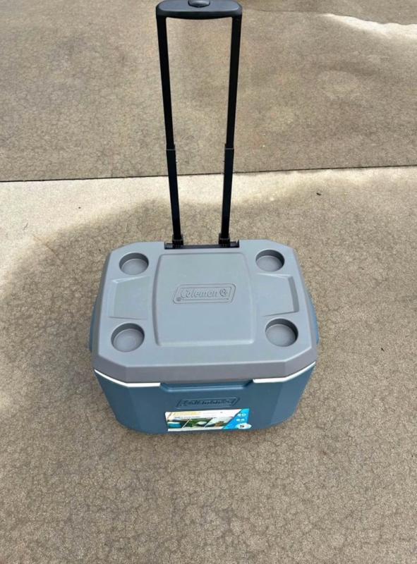 Coleman Xtreme 50 qt. 5-Day Hard Cooler with Wheels and Have