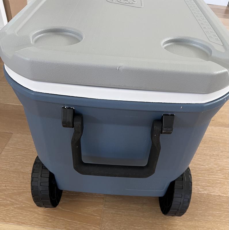 100-qt. Rolling Cooler