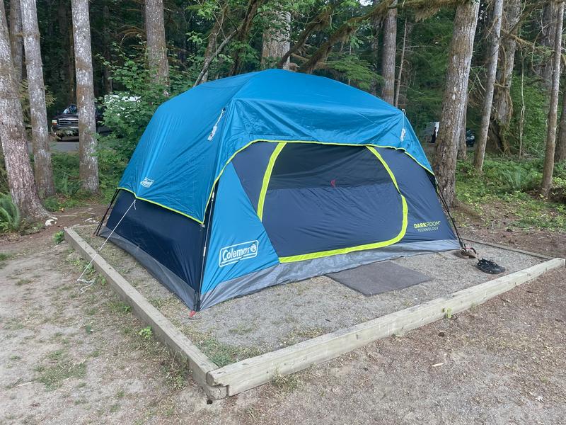 Coleman 8 person dark room outlet tent