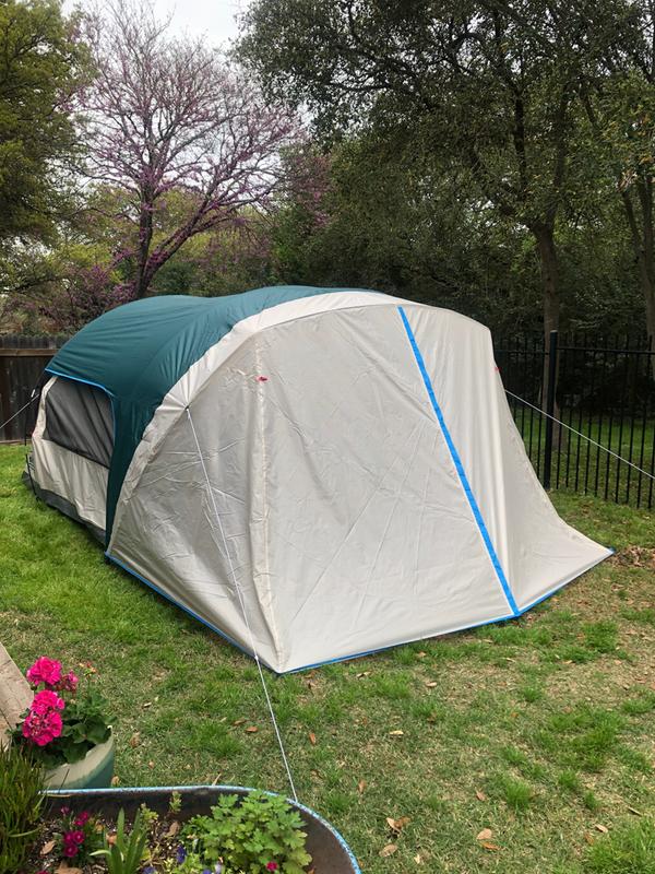 Coleman tent hotsell with screen room