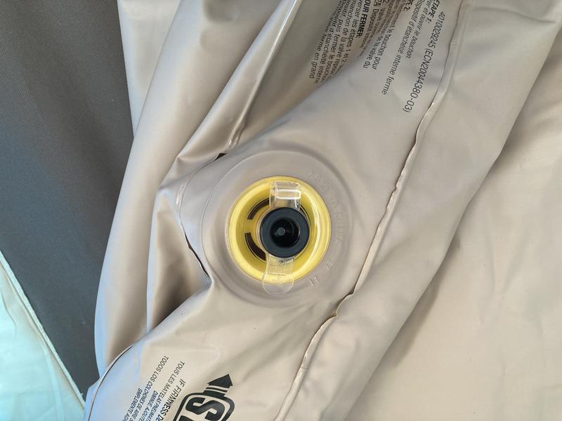 Valve closed tight. Yet mattress still deflated