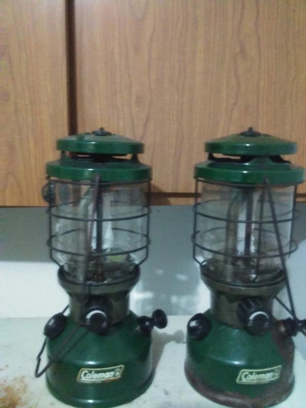  Coleman Premium Dual Fuel Lantern with Carry Case, Portable  Lantern with Adjustable Brightness Includes Handle, Mantles, Filter Funnel,  and Carry Case; Great for Camping, Power Outages, & Emergencies : Sports 