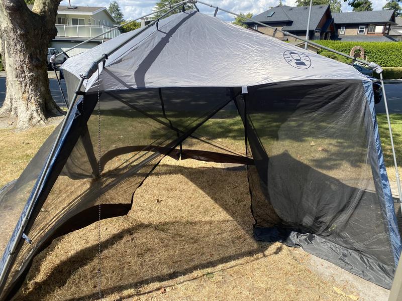 INSTANT 11 x11 ft. Screened Shelter Coleman CA