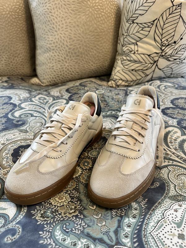 Customer carousel item 6.