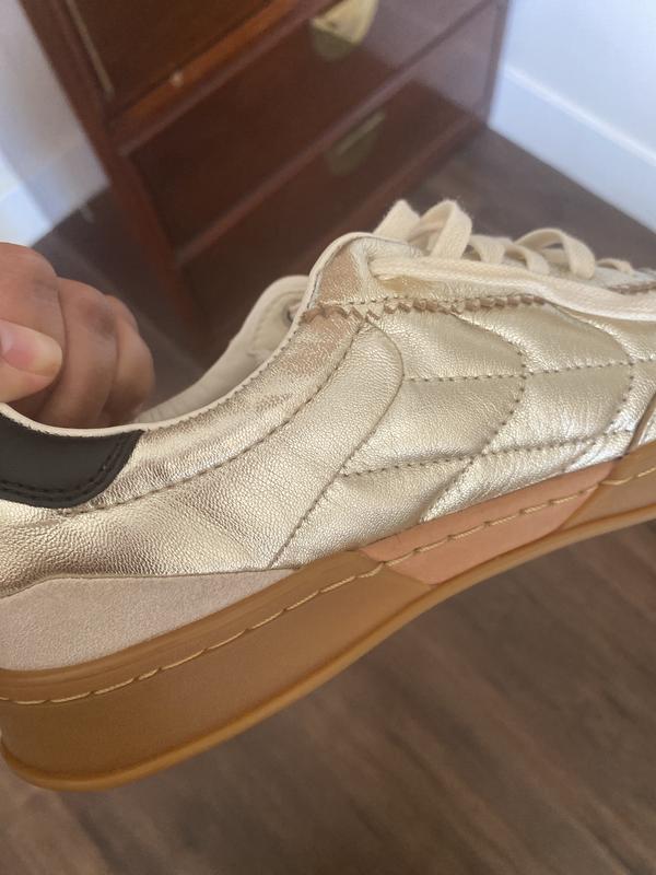 Customer carousel item 9.