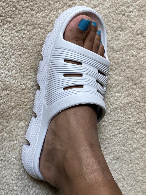 Forgive my sock lines. I had just gotten off work and tried these on.