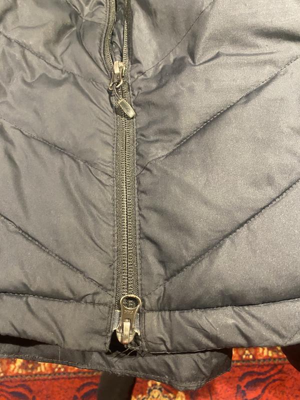 manteau attaché, fermeture du bas en bas