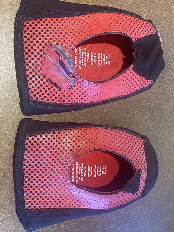 thumbnail image 2 of CASTELLI Toe Thingy 2 Neoprene Toe Covers - Windproof Cycling Shoe Warmers For Road & Mountain Biking 2 of 13