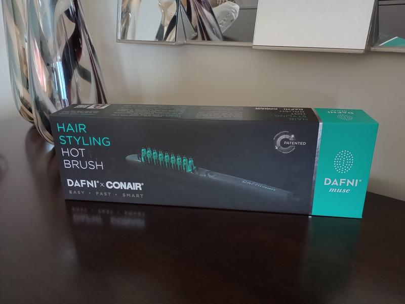 【未使用品】DAFNI MINI HAIR STYLING HOT BRUSH DAFNI X Conair Muse, Smoothing & Styling Hot Brush. Create