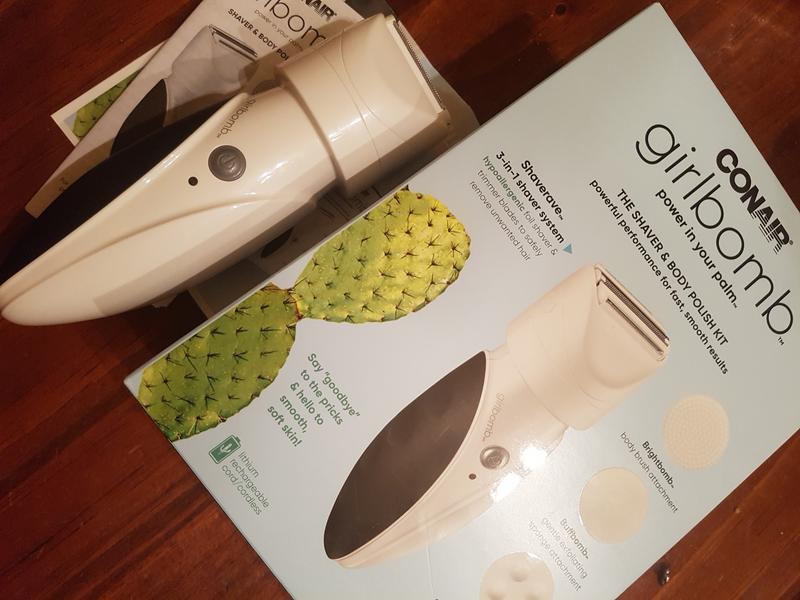 Conair GIRLBOMB Shaver Body Polish Kit 2 18 BlackWhite  display picture 1