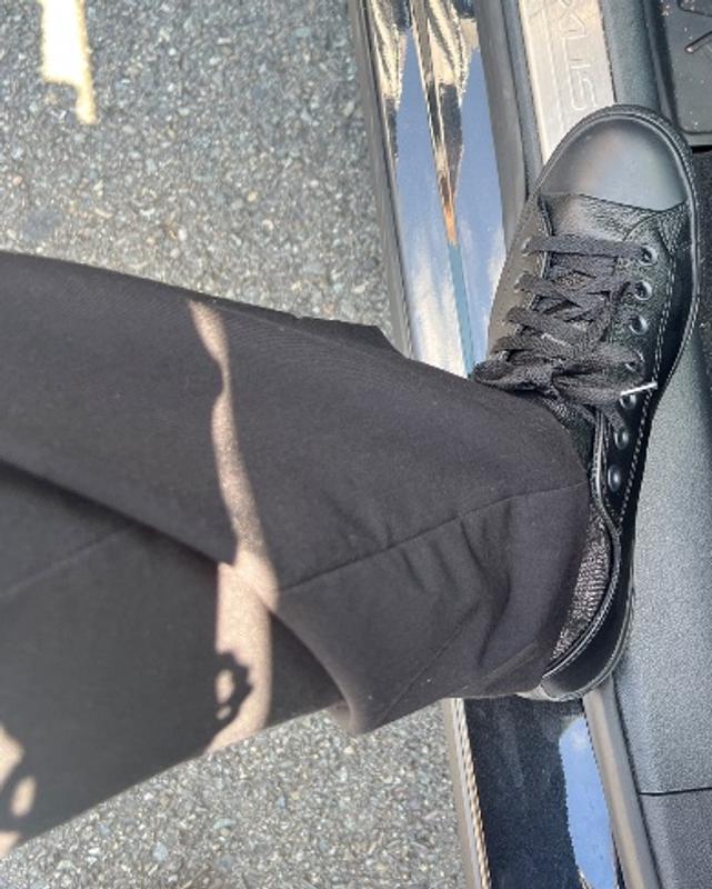 COMFORTABLE CLASSIC CHUCKS FOR WORK