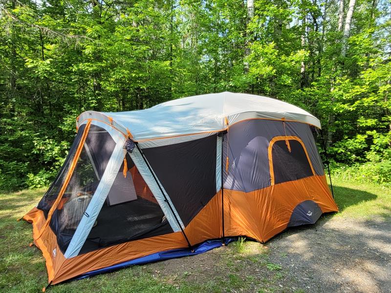 11 Person Cabin Tent with Screen Room – Core Equipment