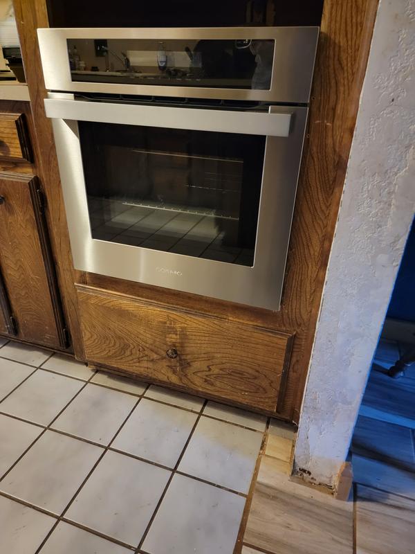 Cosmo 24-in Single Electric Wall Oven True Convection (Stainless Steel) in  the Single Electric Wall Ovens department at