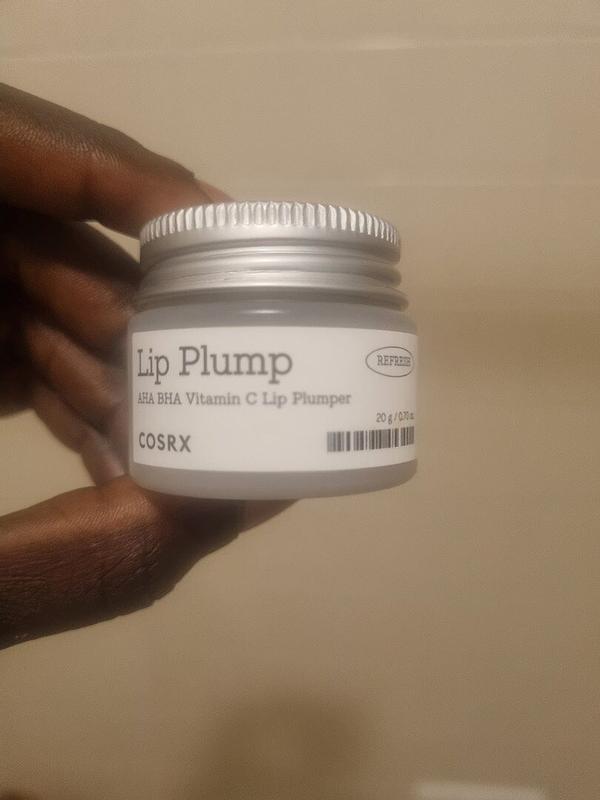 Customer photo for "Keep my lips moisturizing and"
