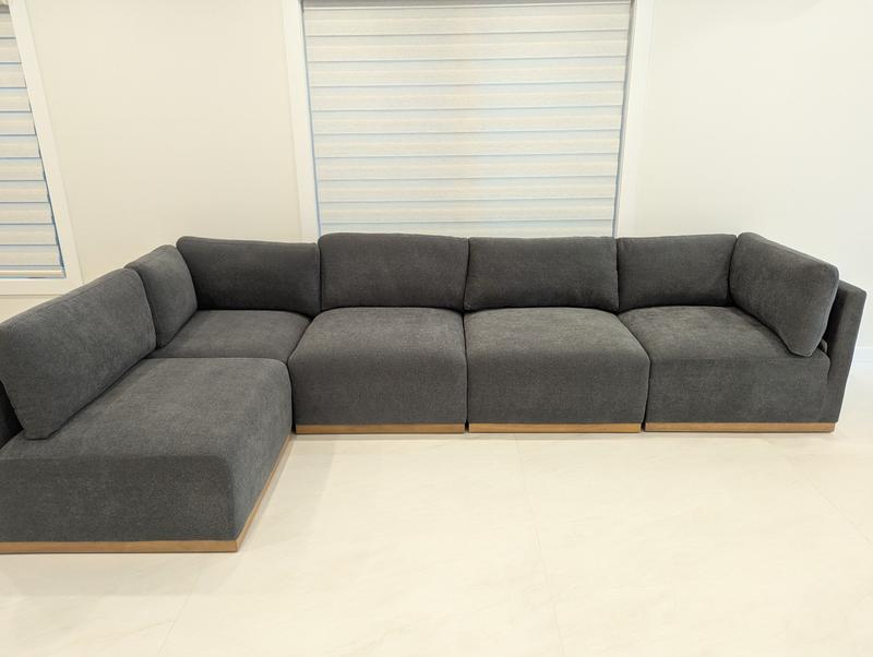 Henredon Murphy Fabric Modular Sectional with Ottoman | Costco Henredon Murphy Fabric Modular Sectional with Ottoman | Costco