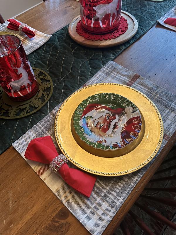 Mr. Christmas 8-piece Nostalgic Ceramic Scalloped Plates Set Mr. Christmas 8-piece Nostalgic Ceramic Scalloped Plates Set