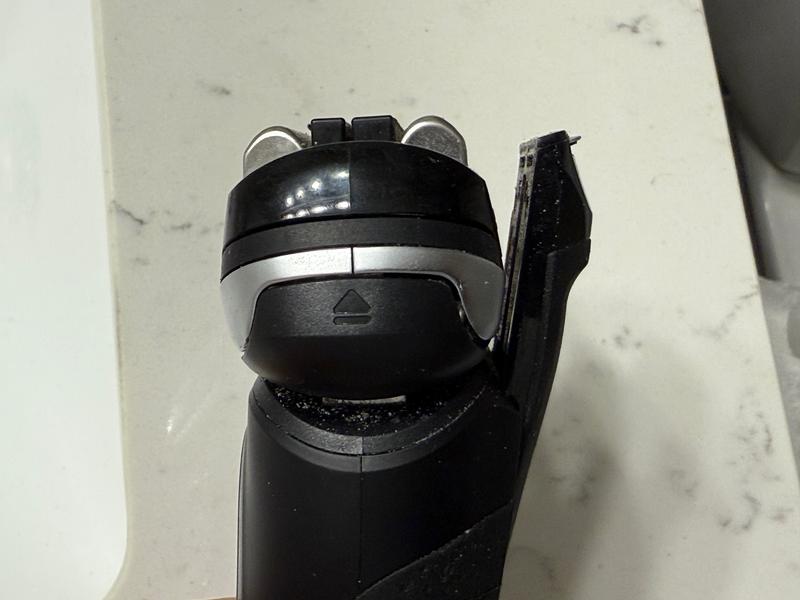 Braun Series 9 Sport + Electric Shaver with Clean and Charge Braun Series 9 Sport + Electric Shaver with Clean and Charge