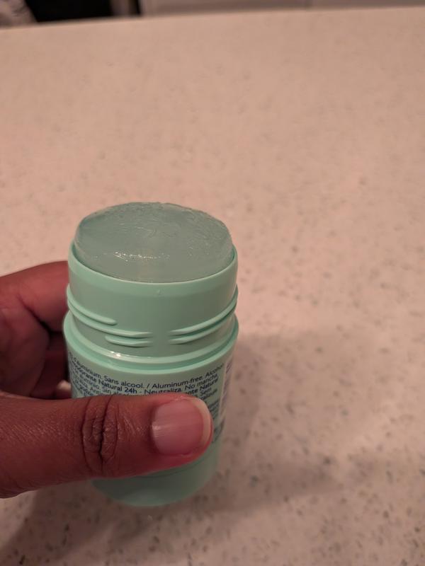 Customer photo for "Smells like menthol, not for me."
