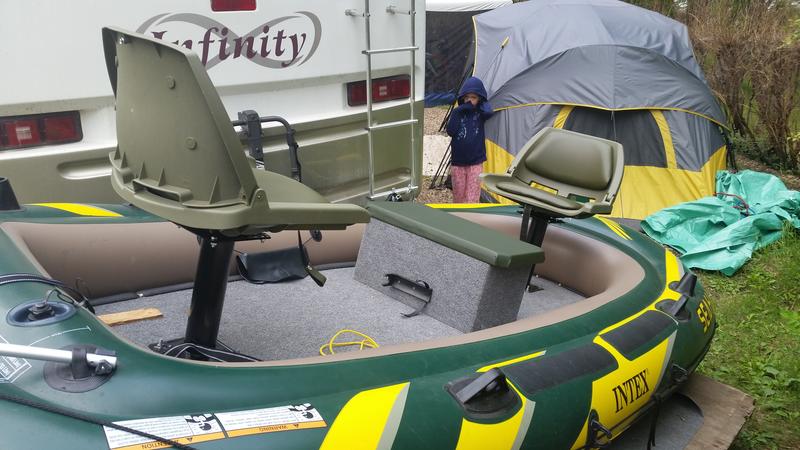 Intex® Seahawk 4 Inflatable Boat Kit