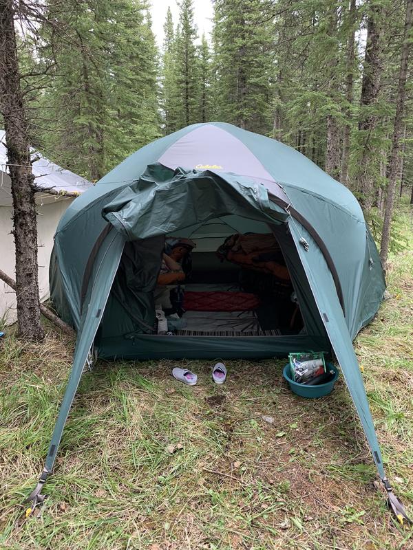 Cabela's Alaskan Guide Model Geodesic 6-Person Tent