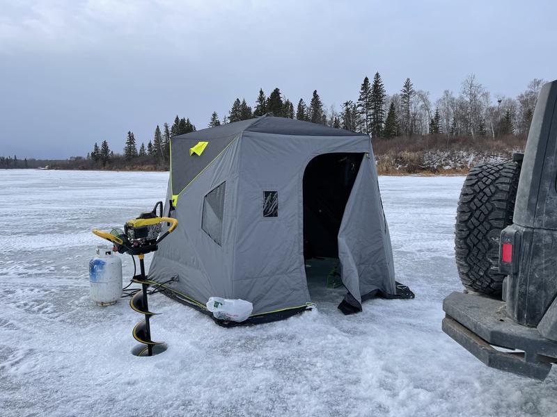 Cabela's ice outlet shanty