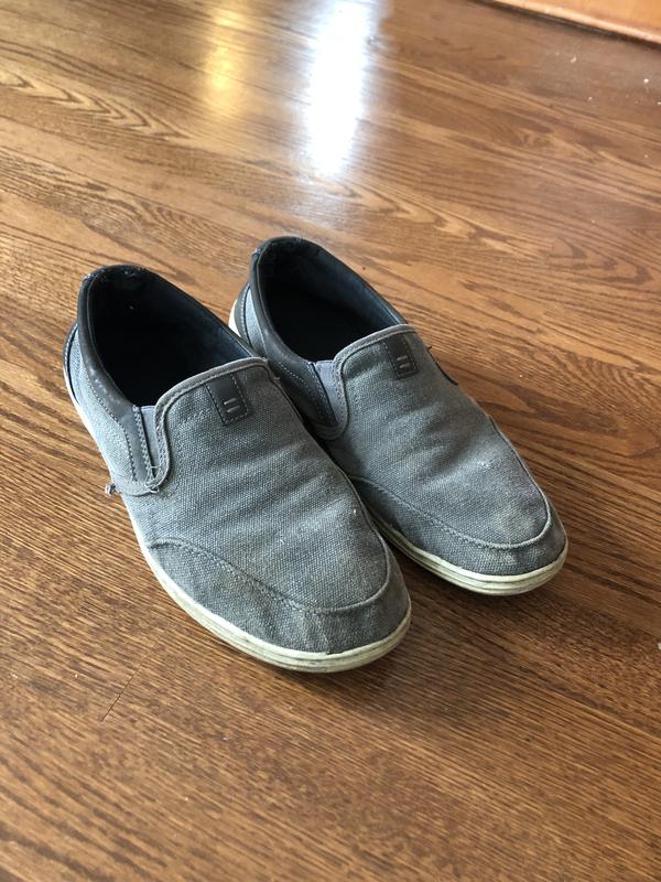 redhead canvas shoes