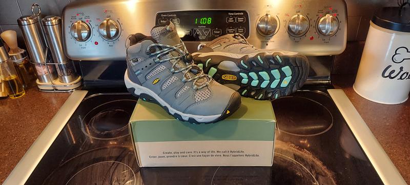 Keen women's koven mid hot sale waterproof hiking boots review