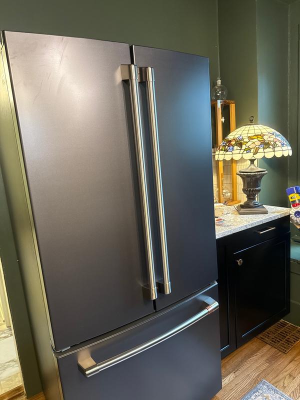 CAFÉ™ ENERGY STAR® 18.6 Cu. Ft. Counter-Depth French-Door